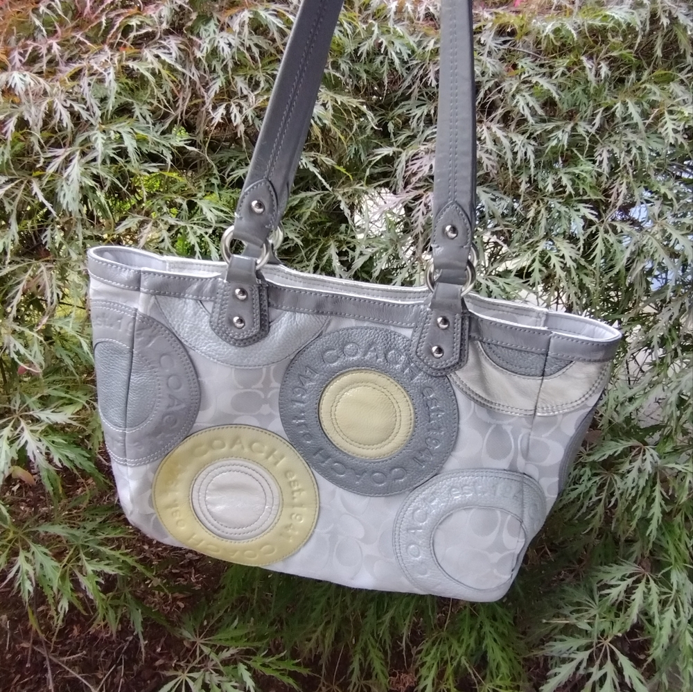 Coach Silver/Grey Handbag M1193-F19042 Purse